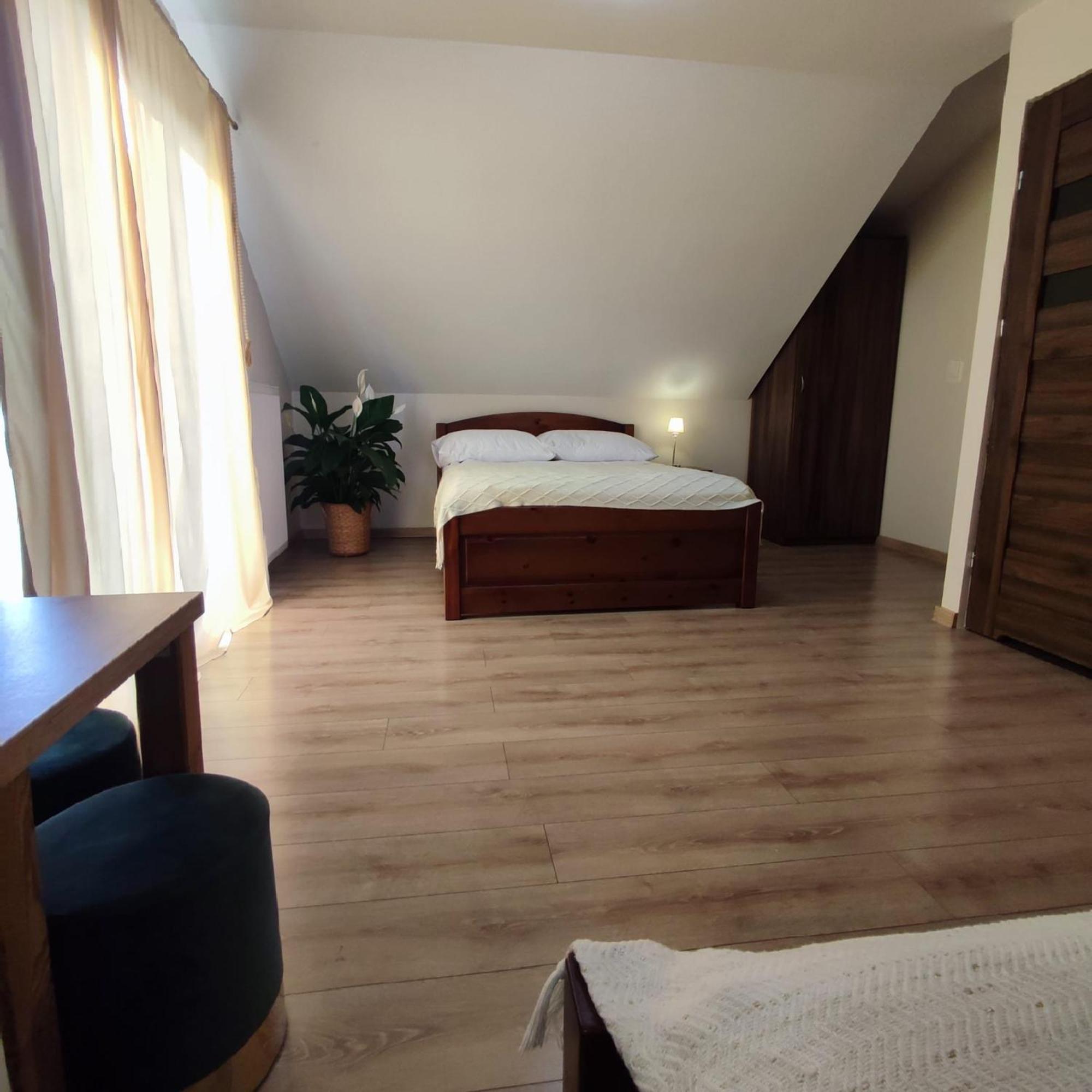 Jurajskie Pokoje Pod Lasem Bobolice  Extérieur photo
